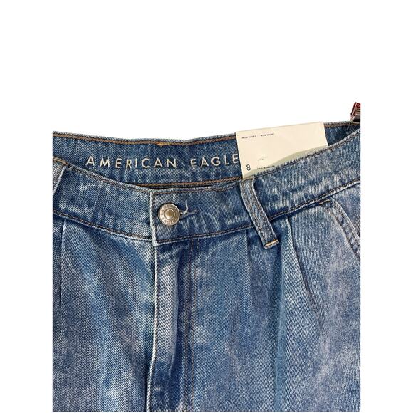 NWT AMERICAN EAGLE Mom high rise Blue denim Cuffed jean shorts Women’s size 8 - Picture 2 of 5